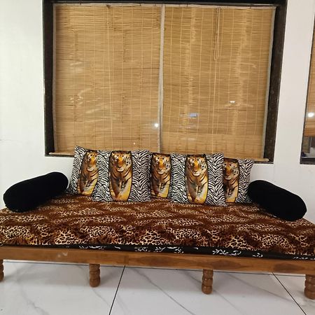 Leopard Farmhouse Mhow ภายนอก รูปภาพ